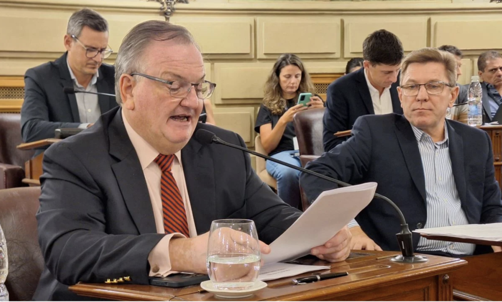 ES LEY LA INICIATIVA DEL SENADOR MICHLIG QUE EXIME DEL IMPUESTO PATENTE ÚNICA A VEHÍCULOS DE LAS COOPERATIVAS DE SERVICIOS